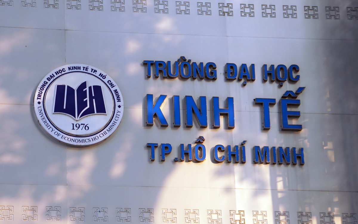 truong dai hoc kinh te tp hcm