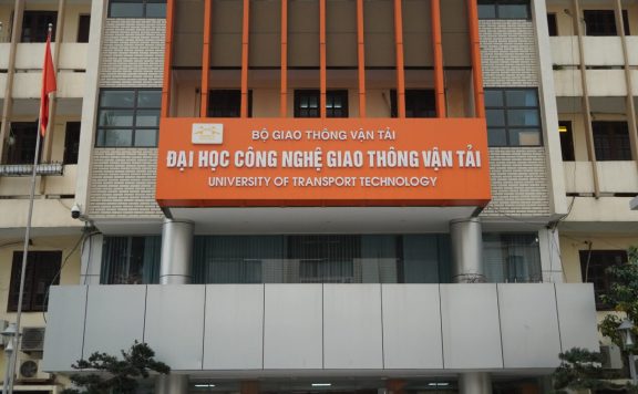 Trường Đại học Công nghệ giao thông vận tải