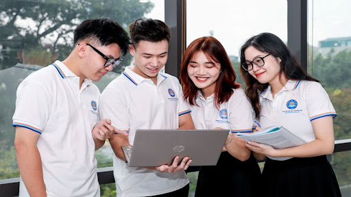 chuyen-nganh-tieng-anh-thuong-mai-tai-dai-hoc-thuong-mai